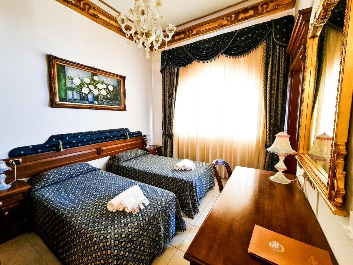 Euro Hotel 이글레시아스 외부 사진